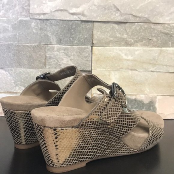 Mephisto Women's Wedge Slide Sandal - Picture 3 of 5